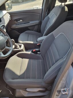Dacia Jogger Extreme TCe 110 7 miest - 8