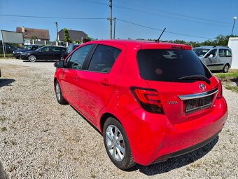 Toyota yaris - 8