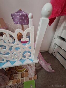 Drevený domček pre barbie s LED ,vytahom a smyklavkou - 8