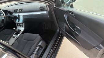 Predám Volkswagen Passat Variant B6 2.0 TDi,103KW,R.v.2009 - 8