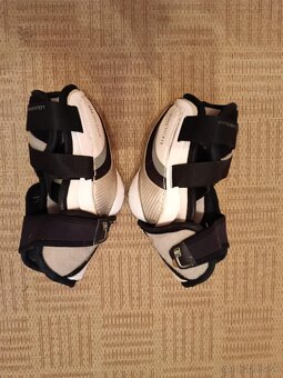 Predám Vestu reebok 10k,Gate reebok 7k,Lakte reebok 10k - 8