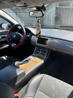 Jaguar XF 2.2D i4 - 8