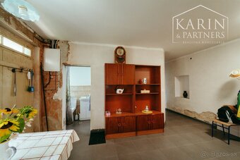 Vidiecky rodinný dom s krásnym pozemkom v Kuklove na Záhorí - 8