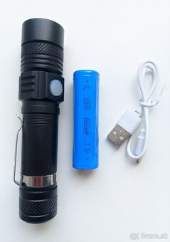 Predám novú silnú LED baterku s 6800mAh batériou a káblom - 8