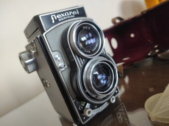 Starý fotoaparát Flexaret automat - 8