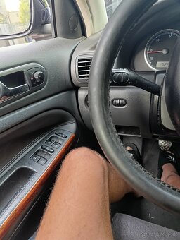 Volkswagen Passat 1.9 TDI - 8