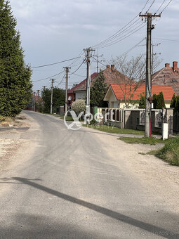 TRI slnečné, susediace stavebné pozemky do 10km od mesta Veľ - 8