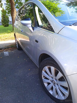 Opel zafira tourer - 8