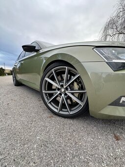 Superb 2.0tsi 2,0tsi 4x4 - 8