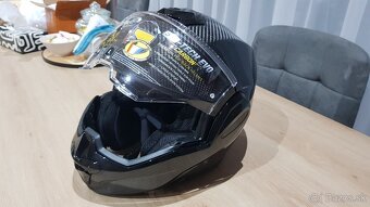 Predám prilbu Scorpion EXO TECH EVO CARBON veľ. L - 8
