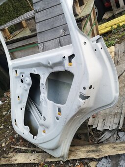 Seat Leon II predny blatník a zadné dvere dvere - 8