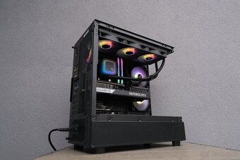 Herný PC, Ryzen 7 7800X3D, RTX 5070 Ti, 32GB RAM, SSD - 8