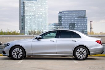 Mercedes-Benz E trieda Sedan 220 d 4MATIC A/T - 8