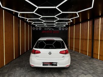 Volkswagen Golf 1.4 TSI BMT 122k Highline - 8
