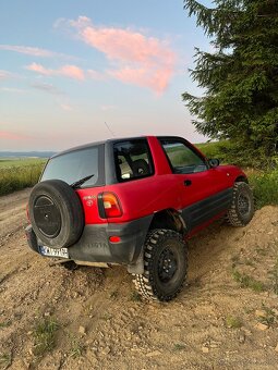 Toyota Rav4 - 8