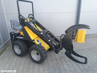 Predám mininakladač TUR N520 Briggs & Stratton 14HP - 8