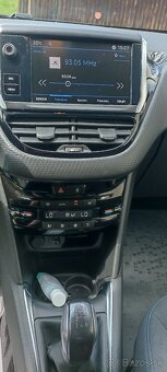 Peugeot 208 ACTIVE 1.2 PureTech - 8
