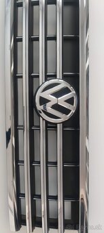 VW Touareg 3 760 maska chladica Touareg 3 chrom rline - 8