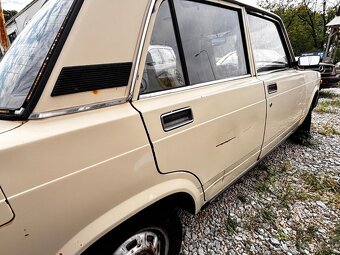 LADA 2107 - 8