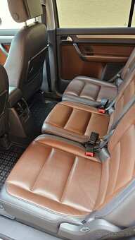 Volkswagen Touran 2.0TDi DSG r.v 2013 - 8