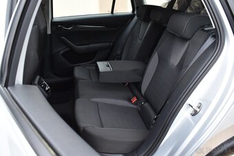 Škoda Octavia 2.0 TDi DSG //VIRTUAL// 2022// - 8