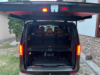 Mercedes v220 - 8
