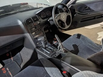 NISSAN SKYLINE R33 GT-S - 8