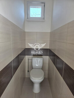 Ponúkame na predaj dom v centre Kolárova - 8