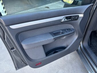 VW Touran, 1.6 TDi, 77 kW - 8