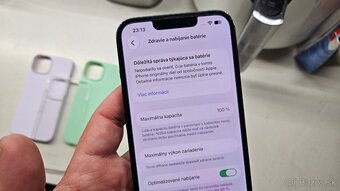 Apple iPhone 14 čierny 128GB - nová batéria - 8