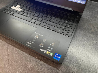 ASUS TUF F15 FX517ZR - 8