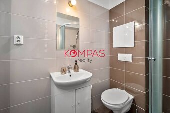 SLNEČNÝ 1 IZBOVÝ BYT S LODŽIOU PO KOMPLETNEJ REKONŠTRUKCII – - 8
