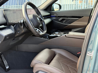 BMW 520d xDrive Limousine M-Sport 2024, 86 179km, ZÁRUKA - 8