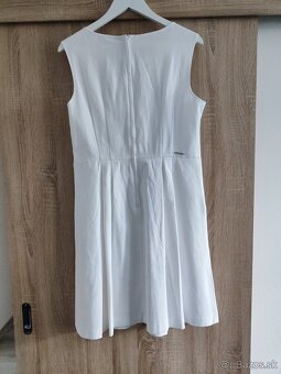 bledoružové šaty, čierne šaty, biele šaty, biela košeľa - 8