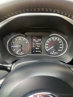 Toyota Yaris 1.5benzin 82kw r.v 2019 - 8