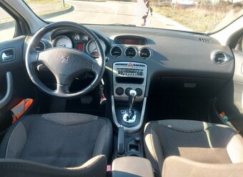 Predám Peugeot 308 hatchback automat - 8
