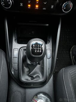 KIA Carens - 8