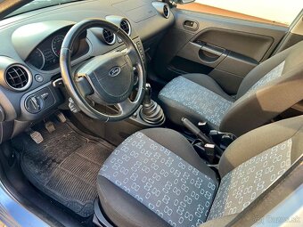 Ford Fiesta 1.3i Family - 8