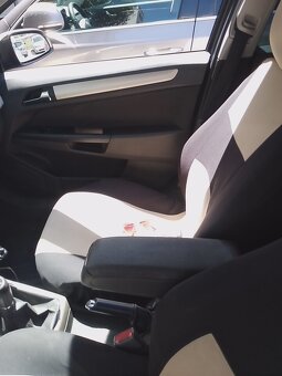 Opel astra h sedan 1,6 85kw - 8