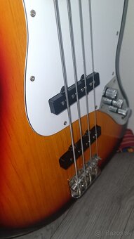 Fender JAZZMASTER - 8