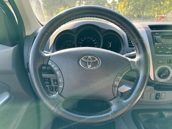 Toyota Hilux 2.5 D-4D 145 City - 8