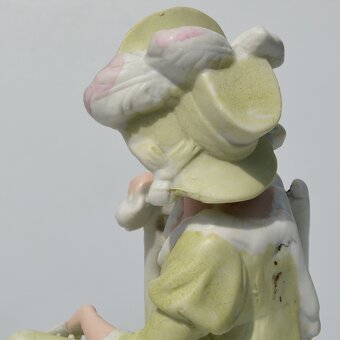 predané Starožitná porcelánová soška - Dáma na stoličke - 8