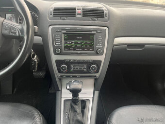 Skoda Octavia 2 2.0 TDI DSG elegance r.v 2012 xenon top stav - 8