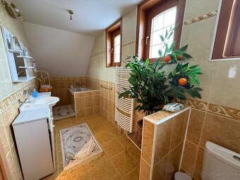 Dvojgeneračný rodinný dom na predaj - 8