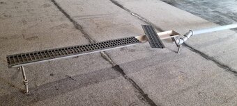 Nerezové žľaby s roštamy do garáže - 8