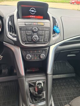 Opel Zafira 1,6cdti 100kw manuál 7miestne rok 2015 - 8