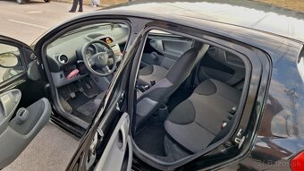 Toyota Aygo 1.0 benzín 2007 - 8