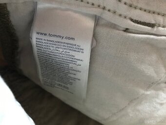 TOMMY HILFIGER originál caramel pánske capri nohavice L/XL - 8