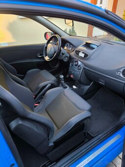 Renault Clio R.S. 2012 - 8