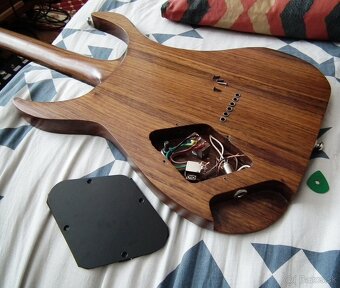 Predam El. Gitaru Superstrat-REZERVOVANE - 8